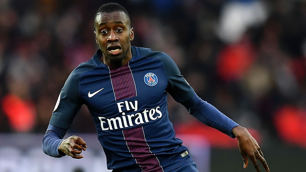 4. Blaise Matuidi - Paris Saint-Germain: Tuyển thủ Pháp đang là một trong những tiền vệ box-to-box hàng đầu châu Âu hiện nay. Ngôi sao của đội chủ sân công viên các Hoàng tử thường được so sánh với Claude Makelele. Khả năng tắc bóng và ngăn chặn các tình huống nguy hiểm là điểm mạnh của Matuidi. Anh cũng sở hữu kỹ năng tấn công ấn tượng với bằng chứng là hơn 30 bàn cho PSG.