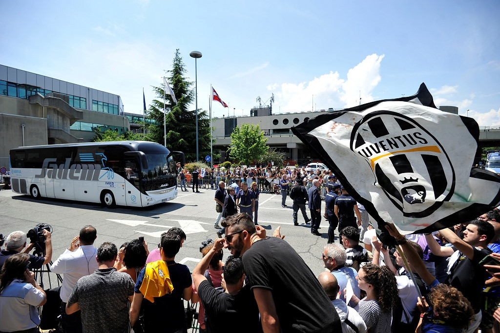 Chiều ngày 4/6 (theo giờ Italy), binh đoàn Juventus đã về đến thành Turin sau trận chiến ở Cardiff, xứ Wales.