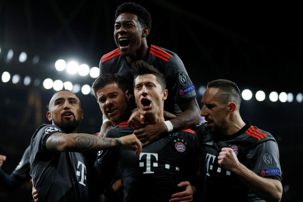 "Hùm xám" hủy diệt Arsenal ngay tại Emirates.