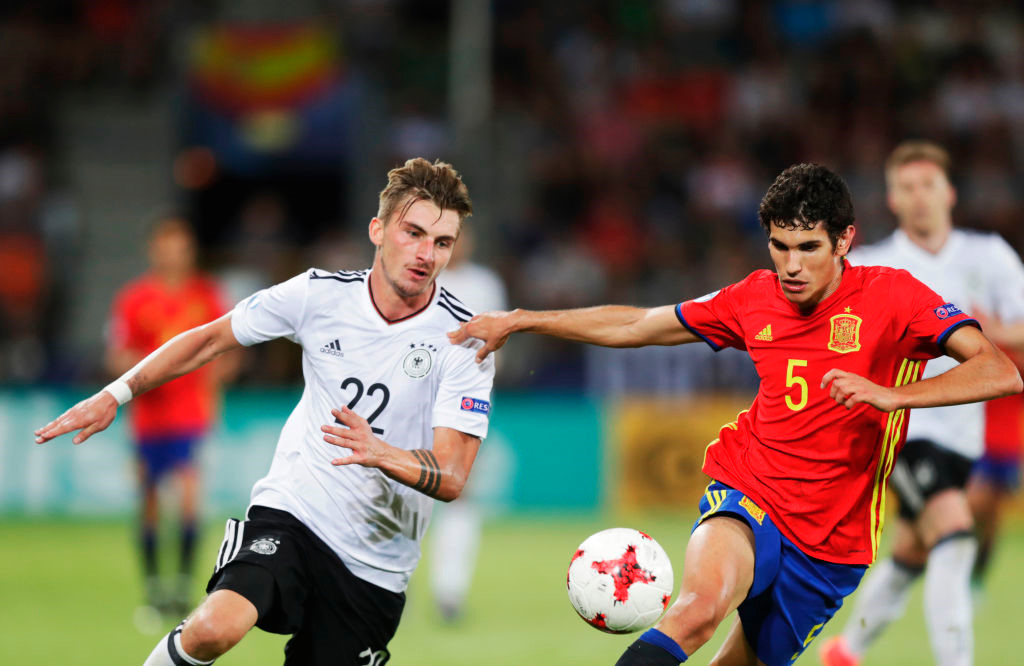 Maximilian Philipp (tiền đạo, 12,75 triệu bảng): Anh là thành viên của đội hình U21 Đức giành chức vô địch U21 châu Âu. Cầu thủ sinh năm 1994 gia nhập Dortmund từ SC Freiburg ở kỳ chuyển nhượng hè 2017 với mức phí 20 triệu euro.