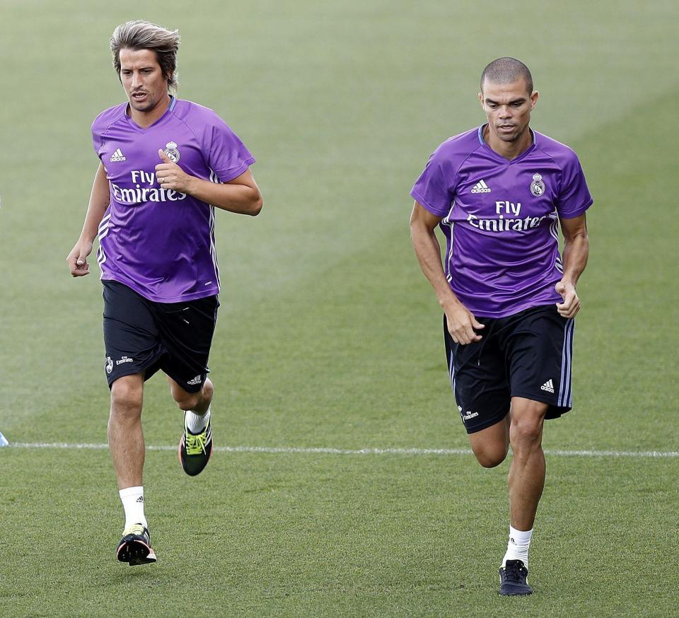 Hai hậu vệ người Bồ Đào Nha của Real là Coentrao và Pepe đã ra đi.