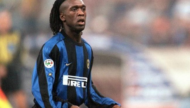Clarence Seedorf: Chỉ một mùa giải sau khi bán Pirlo, Inter tiếp tục bán Seedorf cho AC Milan. Ngay trong năm đầu tiên với AC Milan, Seedorf cùng Pirlo đã giành được danh hiệu Champions League.