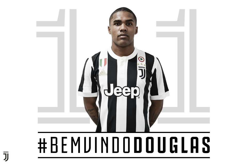 6. Douglas Costa (Bayern Munich sang Juventus - mượn): Bianconeri chỉ mất khoản phí 6 triệu euro để có được sự phục vụ của ngôi sao chạy cánh người Brazil trong mùa giải tới. Nếu muốn, nhà ĐKVĐ Serie A có thể mua đứt Douglas Costa vào năm tới với giá 40 triệu euro.