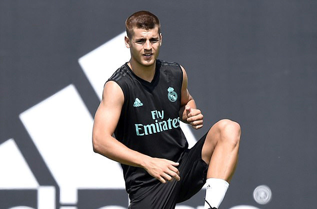 Trước khi bay sang London, Morata đã tham dự buổi tập cuối cùng trong màu áo Real Madrid tại Mỹ.