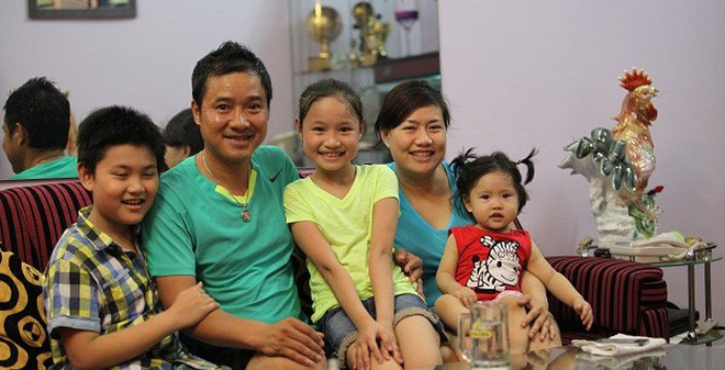 Gia đình hạnh phúc của cựu danh thủ Hồng Sơn.