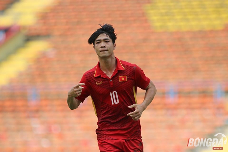 Công Phượng tỏa sáng trước U22 Campuchia.