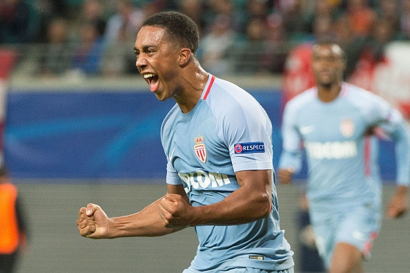 9. Youri Tielemans (Monaco): "Cậu ấy đã có những bước đi vô cùng đúng đắn trong sự nghiệp và chắc chắn sẽ trở thành một trong những tiền vệ hàng đầu châu Âu". Sau khi giành danh hiệu cầu thủ hay nhất Bỉ năm 2017, cầu thủ 20 tuổi đã lựa chọn Monaco làm bến đỗ tiếp theo và nhanh chóng trở thành trụ cột của đội bóng công quốc.