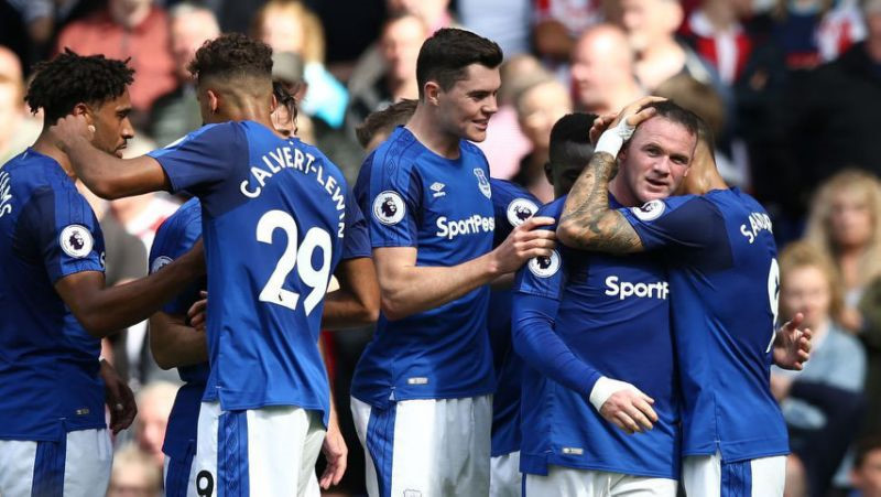 Everton bắt đầu mùa bóng đầy hứa hẹn với chiến thắng trong trận khai màn trước Stoke City, nhờ bàn thắng duy nhất của Rooney.