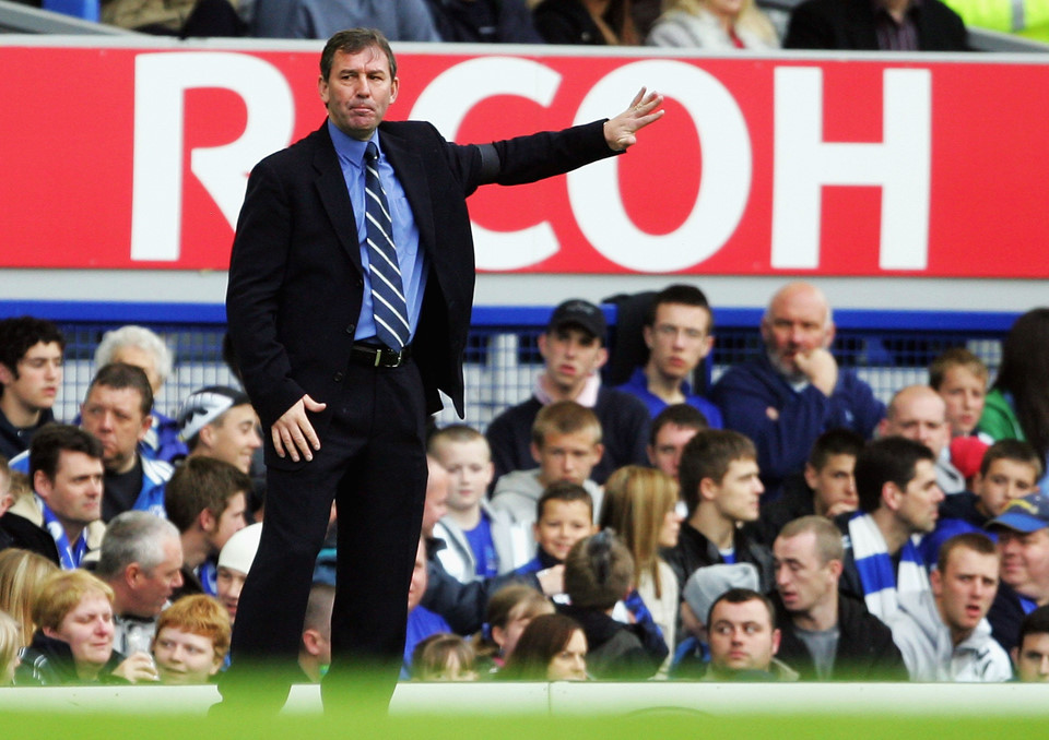 Bryan Robson (West Brom): Ông thi đấu tổng cộng hơn 200 trận cho đội chủ sân The Hawthorns ở giải vô địch quốc gia Anh trong 2 giai đoạn gồm 1974-1981 và 1994-1997. Sự nghiệp cầu thủ của ông tiếp tục được chú ý trong khoảng thời gian chơi cho MU từ năm 1981 đến 1994 với 2 chức vô địch Premier League.
