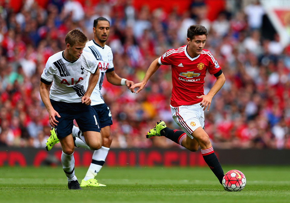 Trong 25 lần đến làm khách tại Old Trafford gần nhất, Tottenham thua 20, thắng 2 và hòa 3. Tottenham từng đả bại MU vào tháng 5 vừa rồi nhưng họ chưa từng thắng Quỷ đỏ 2 lần liên tiếp kể từ năm 1990.