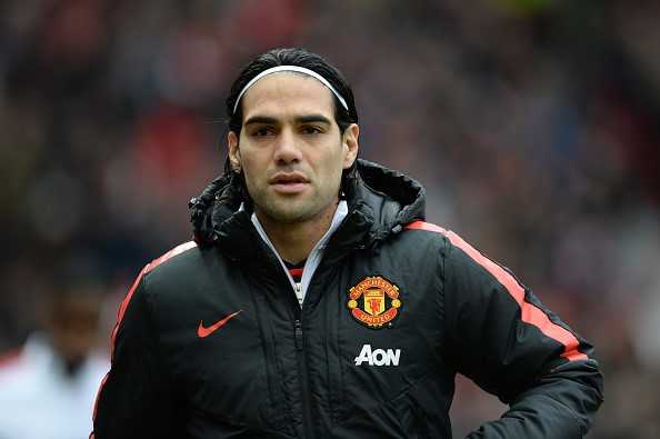 5. Radamel Falcao (Monaco - mượn): Trả cho "Mãnh hổ" mức lương cao ngất ngưởng nhưng những gì MU nhận được chỉ là màn trình diễn vật vờ cùng 4 bàn thắng trong 26 trận ở mùa giải 2015/16.