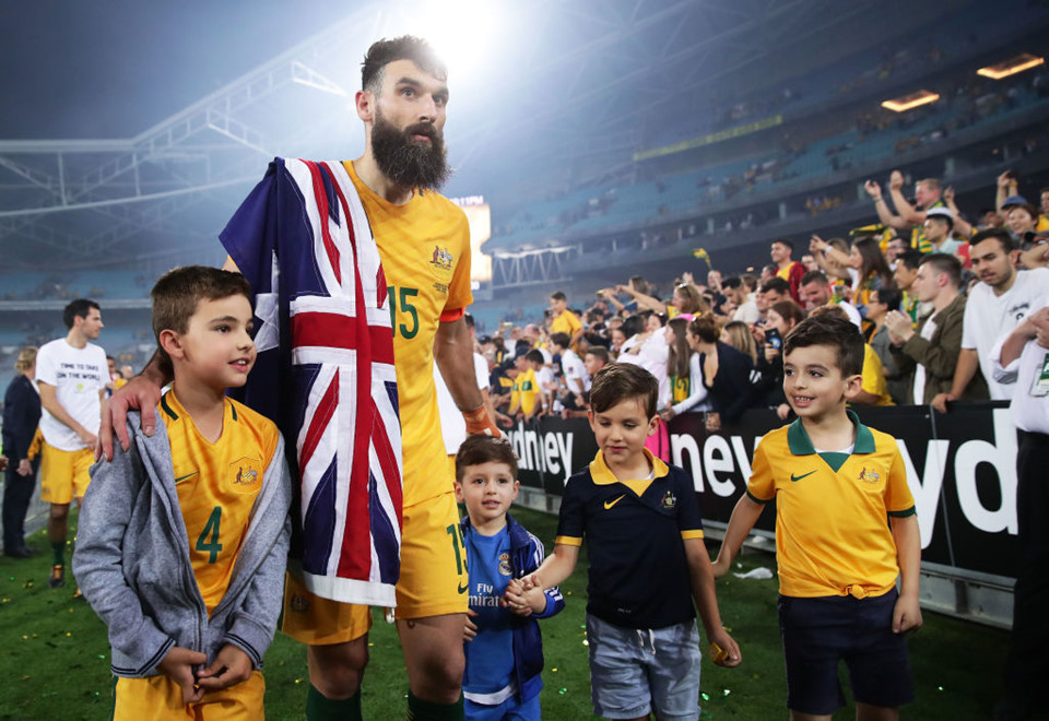 Jedinak phát biểu sau trận: "Thật khó diễn tả cảm xúc vào lúc này. Chúng tôi biết vòng loại luôn khó khăn, vì thế chiến tích hôm nay thật đặc biệt. Hai năm rưỡi qua đi với muôn vàn gian khổ nhưng Australia đã thành công. Tôi hạnh phúc khi một lần nữa góp mặt ở World Cup."