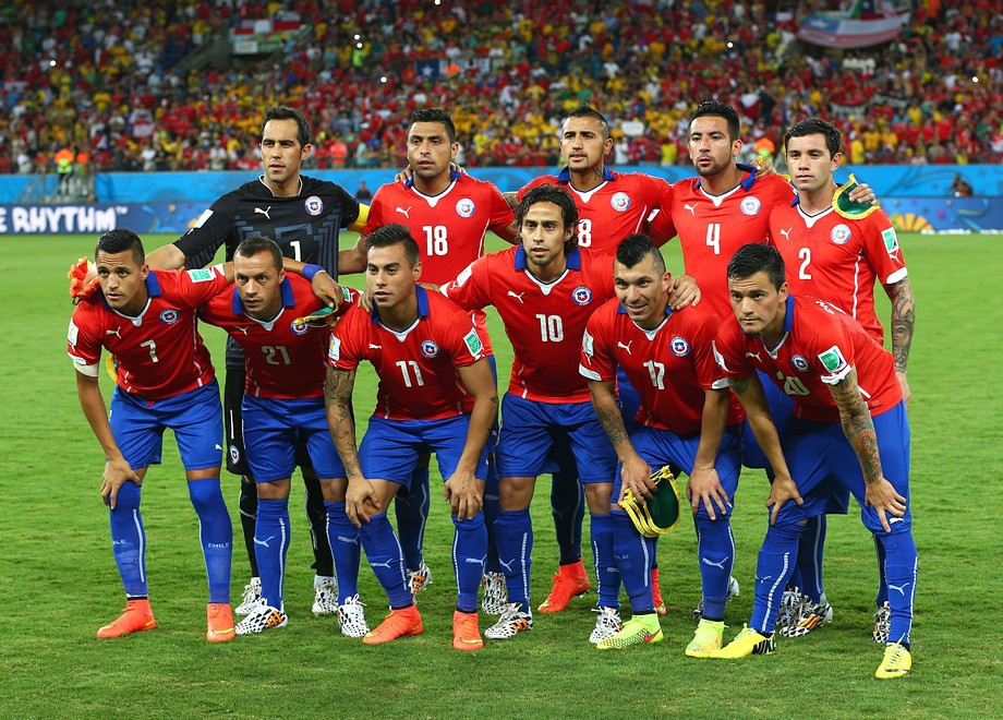 Chile: Đang là nhà đương kim vô địch Nam Mỹ, sở hữu đội hình gồm toàn ngôi sao đang thi đấu ở các giải VĐQG hàng đầu châu Âu nhưng Chile lại thi đấu trồi sụt ở vòng loại World Cup và chỉ cán đích ở vị trí thứ 6. Ở lượt trận cuối, Alexis Sanchez cùng đồng đội chỉ cần một trận hòa trước Brazil là đủ để giành vé đến Nga. Tuy nhiên, họ lại để đối thủ vùi dập đến 3 bàn không gỡ và để mất luôn cơ hội góp mặt ở World Cup 2018 vào tay Colombia.
