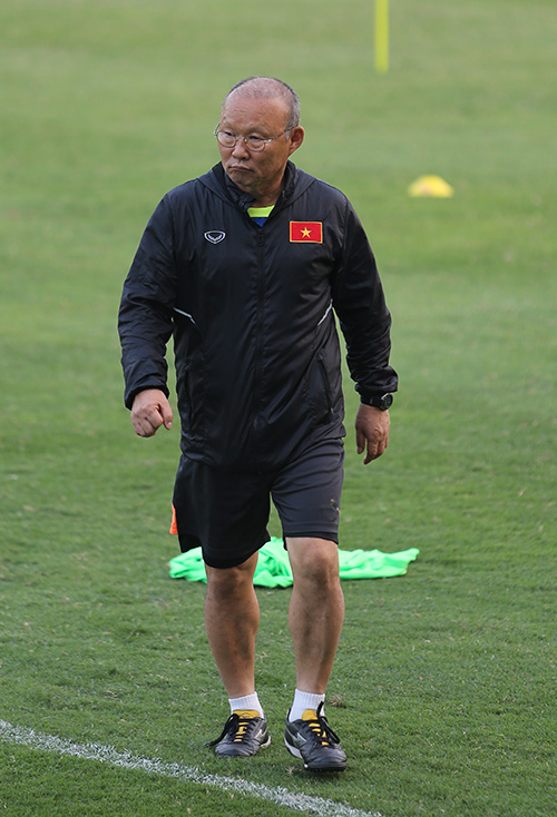 HLV Park Hang Seo đau đầu với vấn đề chấn thương. Ảnh S.N.