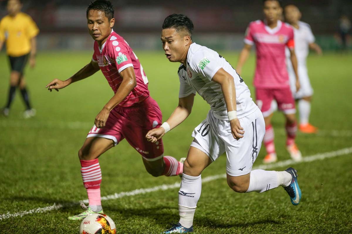 Sự biến động lớn về nhân sự khiến Sài Gòn FC chật vật ở giai đoạn đầu mùa V-League 2018. Ảnh: VPF.