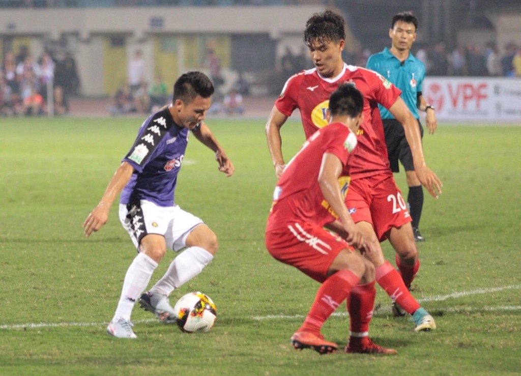 Quang Hải vừa có bàn thắng đầu tiên ở V-League vào lưới HAGL.