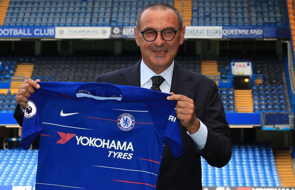 Maurizio Sarri được kỳ vọng sẽ giúp Chelsea tiếp nối "truyền thống" giành danh hiệu ngay mùa đầu ngồi ghế nóng.