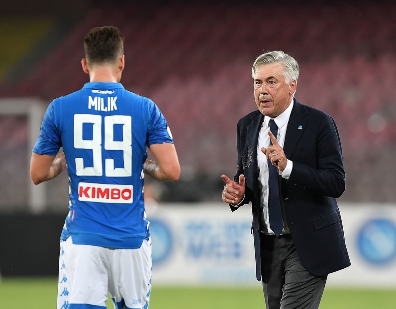 HLV Carlo Ancelotti đã đưa ra nhiều quyết định thay đổi hợp lý trước Milan.