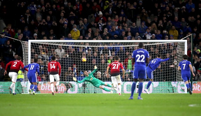 Trước một đối thủ như Cardiff, Man United vẫn để lộ nhiều điểm yếu trong phòng ngự.