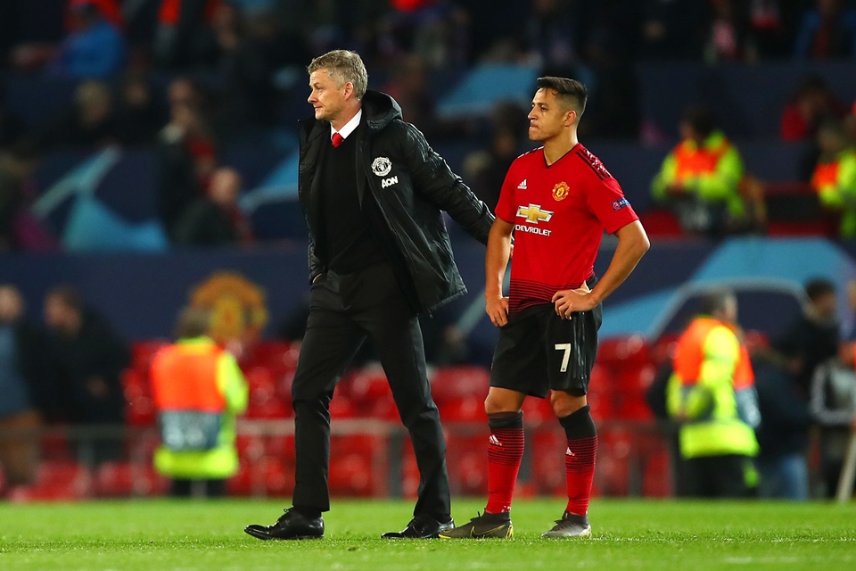 Đến Solskjaer cũng thừa nhận bất lực với Sanchez.