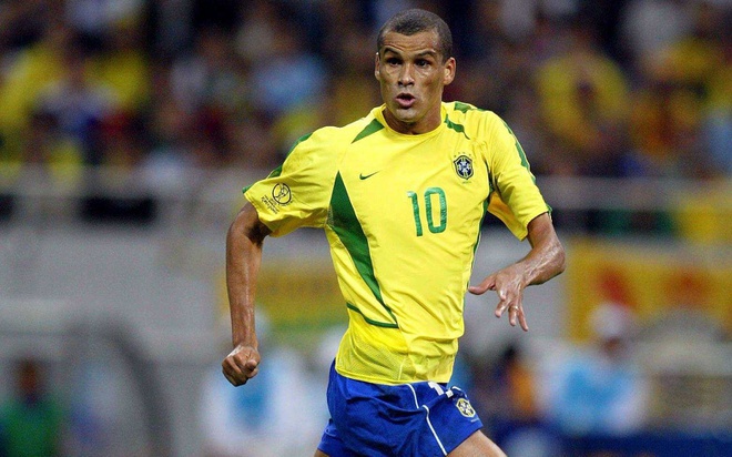 Rivaldo rất tài năng, nhưng chưa từng được yêu.