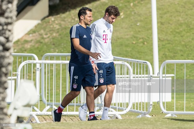 Nội bộ Bayern lại nổi sóng: Salihamidzic và Thomas Mueller mâu thuẫn - Bóng Đá