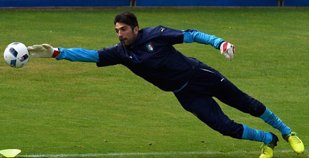 Bức tường vĩ đại nơi cầu môn tuyển Ý – Gianluigi Buffon. Ảnh: Internet.