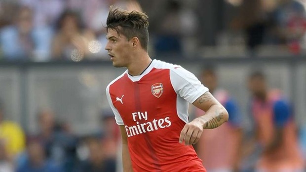 Tiền vệ trung tâm Granit Xhaka: Tuyến giữa Arsenal đang thiếu đi một chút hung hăng, xông xáo và họ đã tìm được người sở hữu những phẩm chất này trong kỳ chuyển nhượng hè năm nay. Ảnh: Internet.