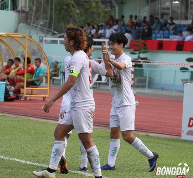 Sự thay đổi kịp thời để thích nghi với môi trường V-League đã đem lại cho HAGL những dấu hiệu tích cực. Ảnh: Đình Viên.