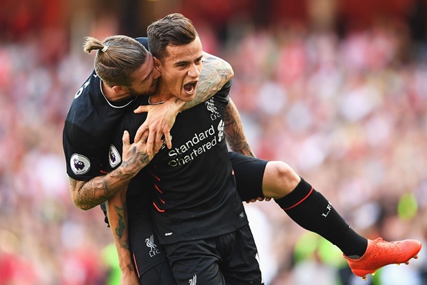 Coutinho (tiền vệ, Liverpool): Tuyển thủ người Brazil lập cú đúp cho CLB chủ sân Anfield trong trận đánh bại Arsenal 4-3. Mùa này, anh được xem là điểm tựa cho đồng đội trên hàng công Liverpool. Ảnh: Internet.