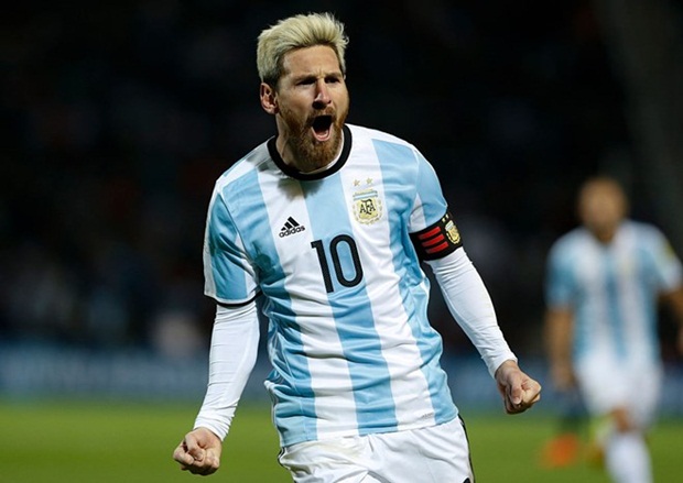 Messi ghi bàn ngay trong lần tái xuất sau những giông bão. Ảnh: Internet.