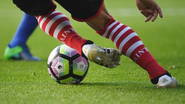 17.  Leicester City 0-0 Southampton (Vòng 7): Cận cảnh trái bóng Nike Ordem 4 mà Premier League sử dụng mùa này. Ảnh: Internet.