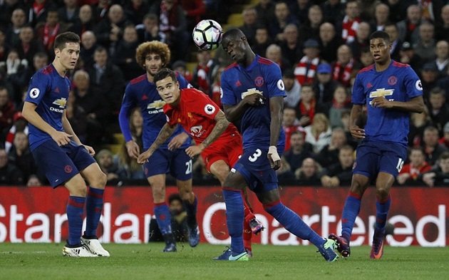 Lần này đến lượt Coutinho với cú cứa lòng bằng chân phải điệu nghệ. Ảnh: Internet.