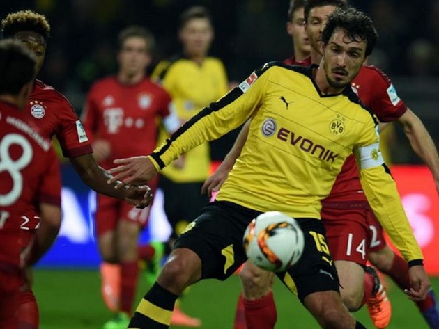 Hummels khi còn là đội trưởng của Bvb.