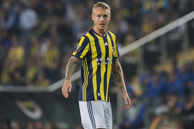 10. Trung vệ Simon Kjaer (Fenerbahce).