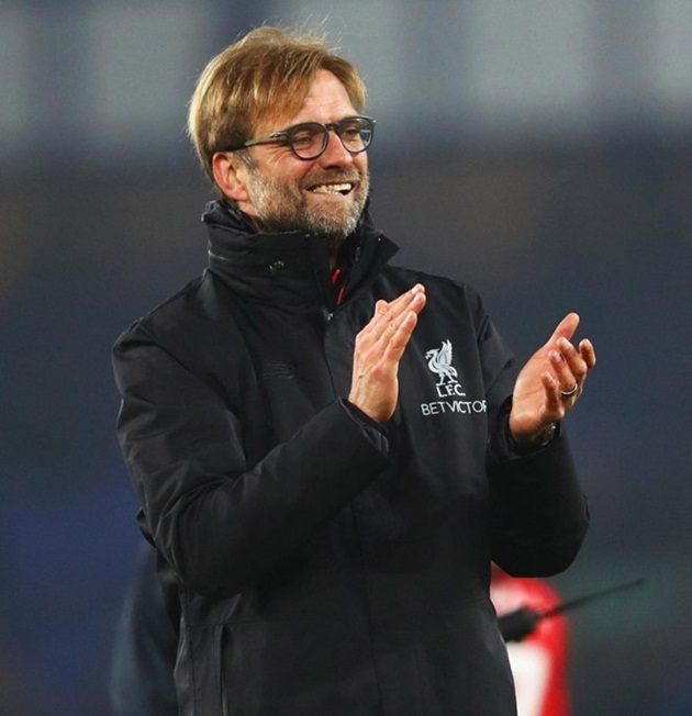 Tháng 10/2015, Jurgen Klopp chính thức cập bến Liverpool và trở thành một trong những huấn luyện viên hưởng lương cao nhất thế giới với thu nhập 7,2 triệu bảng mỗi mùa. Đáp lại sự kỳ vọng của ban lãnh đạo, nhà cầm quân người Đức giúp Liverpool hồi sinh và trở lại với vị thế của một ứng viên vô địch giải Ngoại hạng.