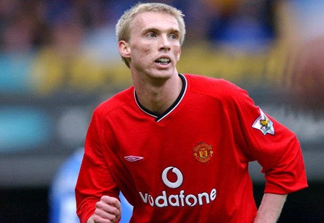 1. Luke Chadwick (2000/01): Trưởng thành từ lò đào tạo của MU nhưng Chadwick lại không thể tìm kiếm cho mình một suất đá chính ở đội bóng chủ sân Old Trafford. Kể từ năm 1999-2004, tiền vệ này liên tục bị đem cho mượn và chỉ đóng góp 2 bàn thắng ở Premier League cho Quỷ đỏ.