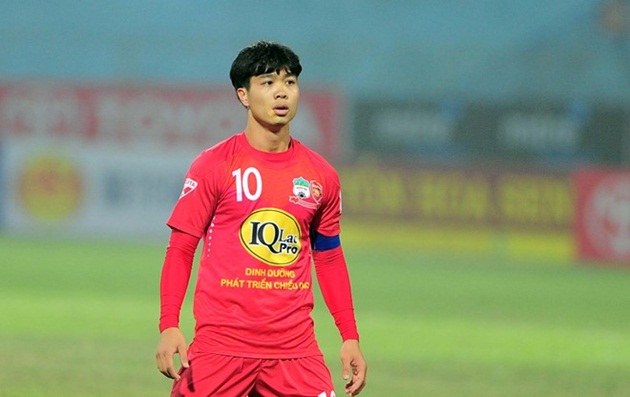 Công Phượng được tạo mọi điều kiện thuận lợi nhất ở HAGL, nhưng khi lên tuyển U23, sự ưu ái là có giới hạn. Ảnh: Quốc Bảo.