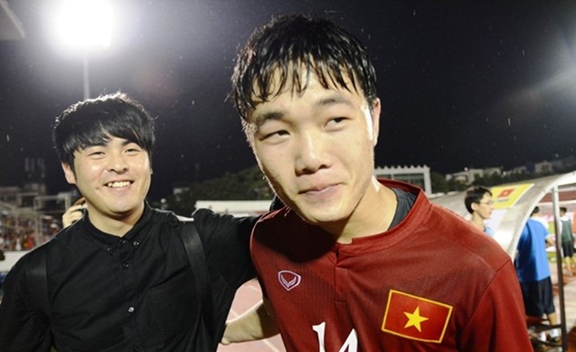 Lee Dong-jun am hiểu đời sống bóng đá Hàn Quốc và tin rằng Trường sẽ sớm được thi đấu. Ảnh: Nguyễn Đăng.