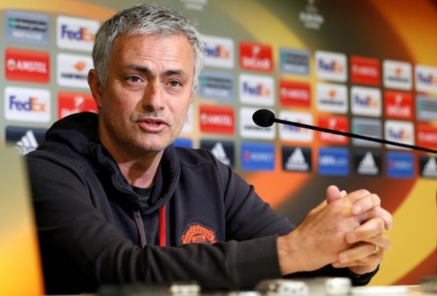 Lãnh đạo MU có kế hoạch gia hạn hợp đồng với Mourinho, cho thấy ông là lựa chọn tốt nhất thời hậu Sir Alex.