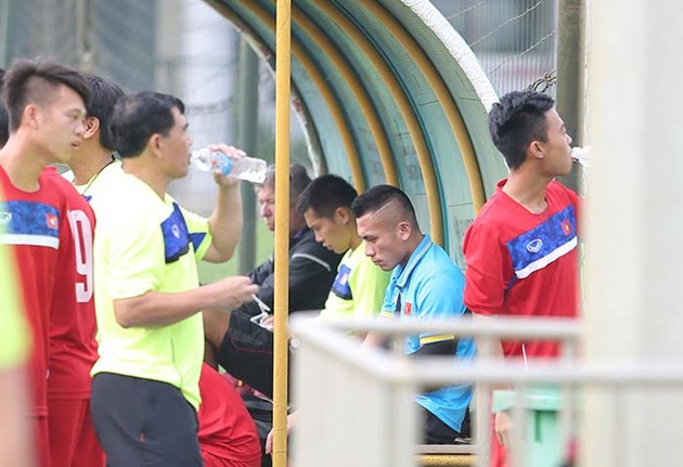 Tiến Dụng lỡ U20 World Cup, ông Tuấn "con" không có lỗi?