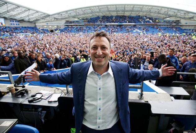 Tony Bloom trước "tài sản" vô giá của mình.