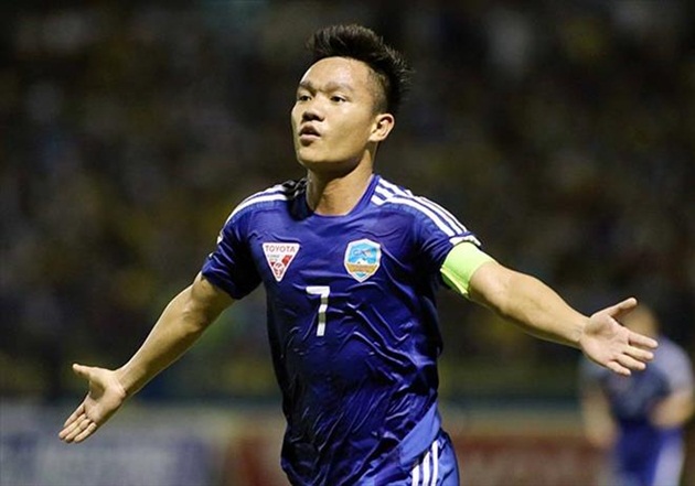 Thanh Trung ghi bàn rút ngắn tỷ số cho Quảng Nam FC.