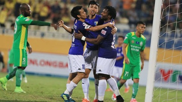 Hà Nội FC thể hiện sức mạnh tuyệt đối trước Cần Thơ.