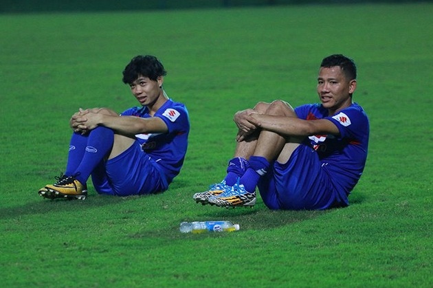 Công Phượng sẽ phải học hỏi rất nhiều từ khả năng thay đổi để thích nghi như "tiền bối" Anh Đức.