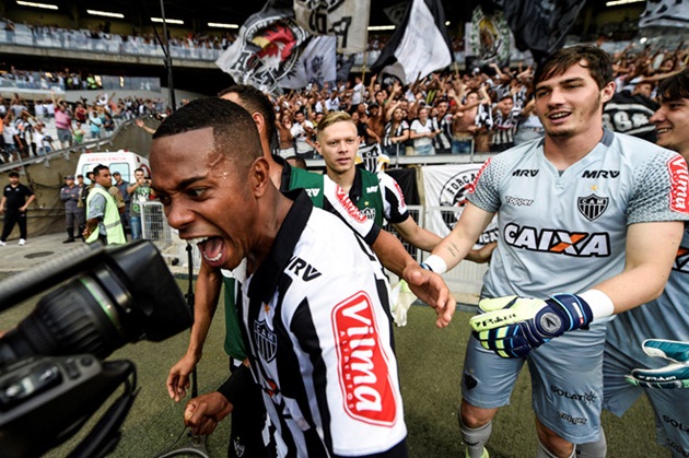 Robinho đang chơi bóng ở Brazil sau nhiều năm bôn ba qua Tây Ban Nha, Italy.