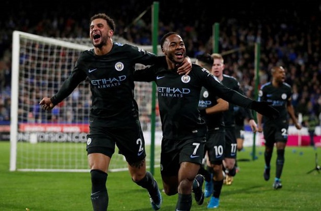 1. Manchester City 2017/18 (thắng 12, hòa 1, thua 0, hiệu số +34): Một phần 3 mùa giải đã trôi qua, vẫn chưa có CLB nào có thể ngăn cản sức mạnh của thầy trò HLV Pep Guardiola. Lối chơi hiệu quả cộng thêm một chút may mắn đã giúp Man City trở thành ứng viên số một cho chức vô địch Premier League mùa giải năm nay.