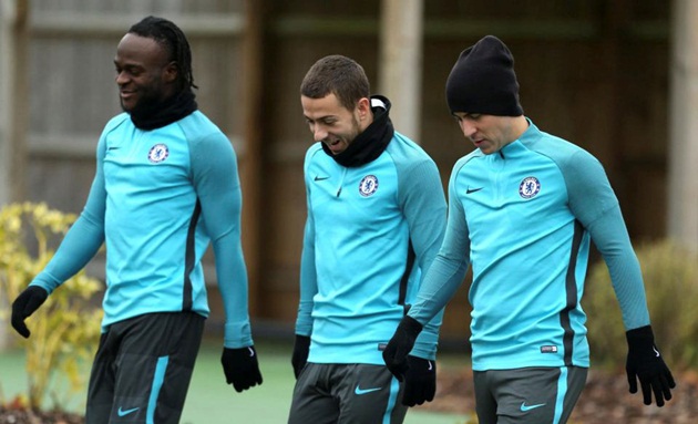HLV Antonio Conte bất ngờ triệu tập Kylian Hazard lên đội một để chuẩn bị cho cuộc tiếp đón Atletico Madrid trong khuôn khổ lượt trận cuối vòng bảng Champions League.