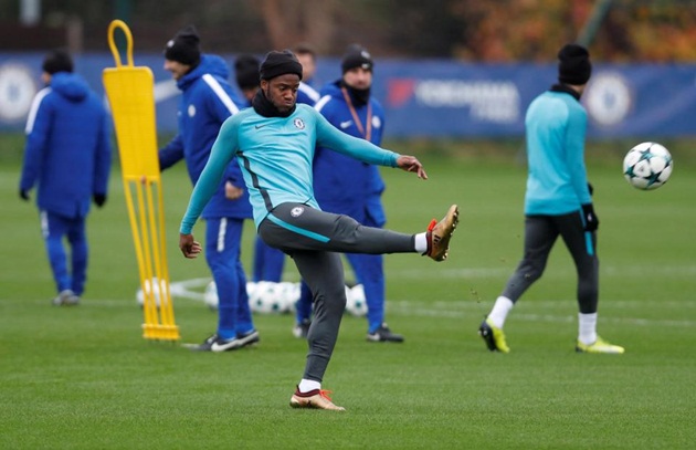 Do Chelsea đã chắc suất góp mặt ở vòng 1/8, tiền đạo Michy Batshuayi hy vọng sẽ được trao cơ hội.