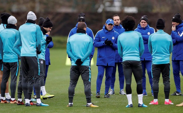 Tuy nhiên, nếu muốn bảo toàn vị trí nhất bảng C, đoàn quân của HLV Antonio Conte cần giành trọn 3 điểm trước Atletico, trong trường hợp AS Roma cũng vượt qua đối thủ yếu Qarabag ở trận đấu cùng giờ.